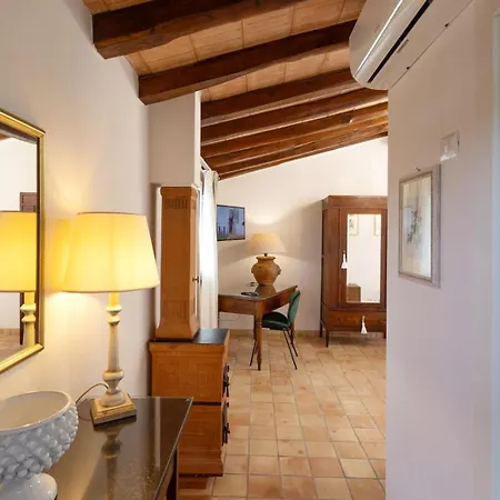 Alcantara Di Charme Villa