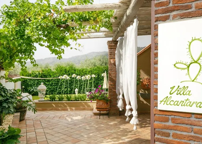 Villa Alcantara Di Charme *